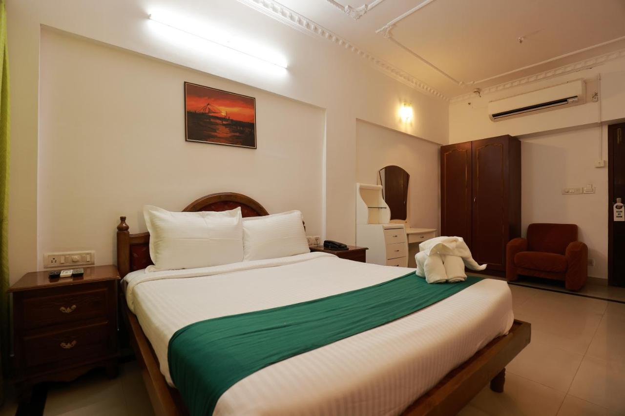 Hotel Teekay International Тривандрум Экстерьер фото