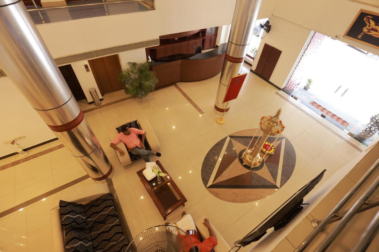 Hotel Teekay International Тривандрум Экстерьер фото